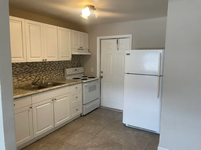 $1,500 | 914 4th Street, Unit 2, West Palm Beach, FL 33401