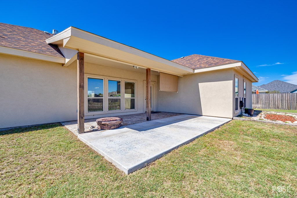 1938 Beaty Road San Angelo, TX 76904 - Photo 32 of 45 Extended Patio