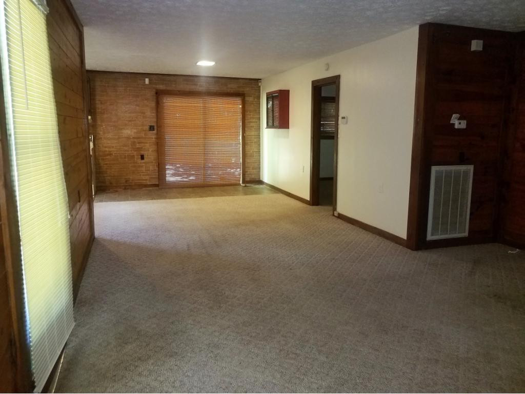 875 Carson Springs Road Newport, TN 37821 - Photo 4 of 19 Great room