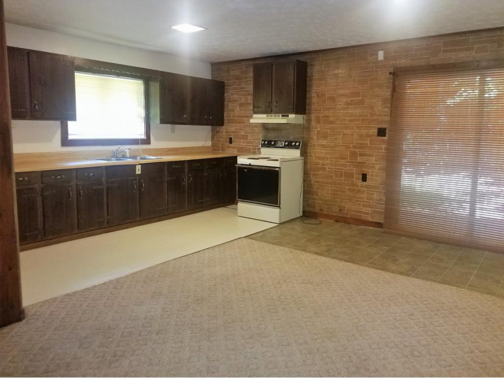 875 Carson Springs Road Newport, TN 37821 - Photo 5 of 19 Dining area and kitchen