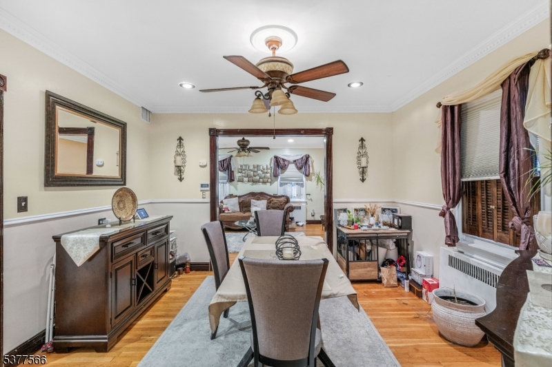 2785 Larchmont Road Union, NJ 07083 - Photo 5 of 15 a living room with furniture