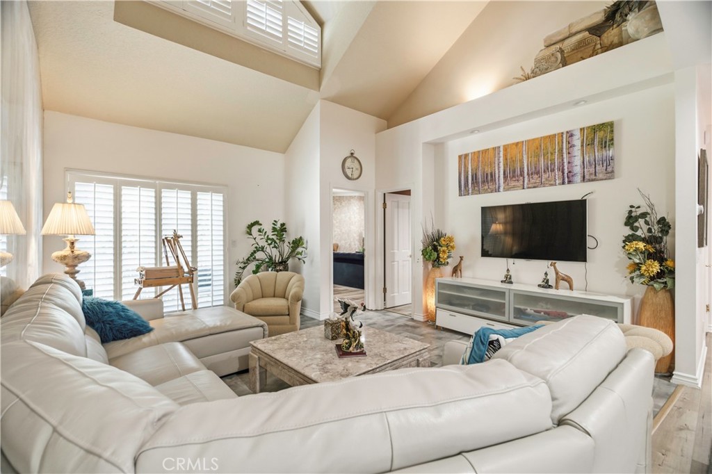 1 Royal St George Road Newport Beach, CA 92660 - Photo 33 of 65