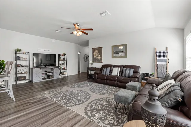 $340,000 | 2801 Brosnan Road, Lorena, TX 76655