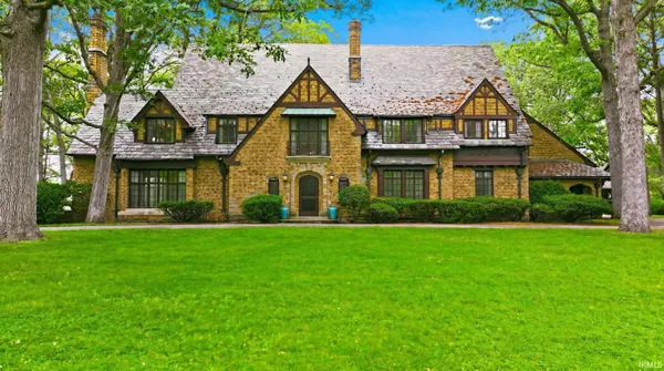 $999,000 | 300 West 7th Street, North Manchester, IN 46962