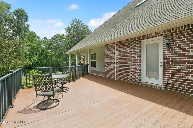 $475,000 | 19 Long Lake, Carriere, MS 39426