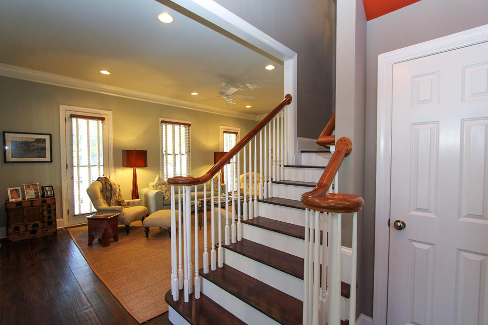 253 Ponsbury Road Mount Pleasant, SC 29464 - Photo 3 of 32 Foyer
