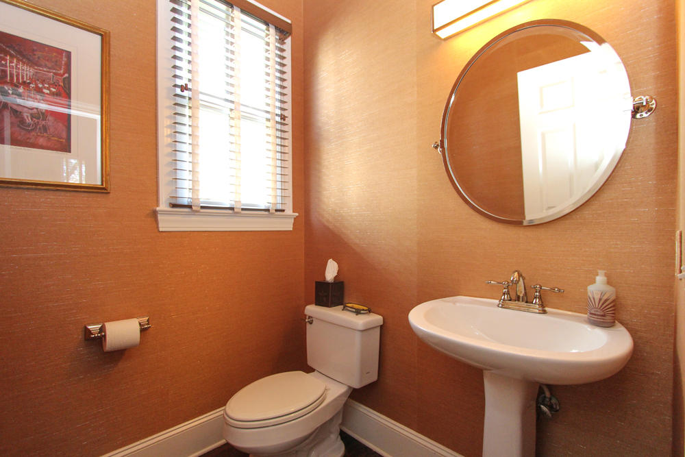 253 Ponsbury Road Mount Pleasant, SC 29464 - Photo 22 of 32 Powder room - first floor
