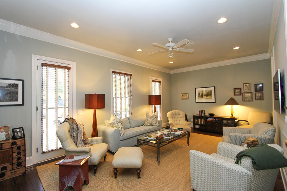 253 Ponsbury Road Mount Pleasant, SC 29464 - Photo 4 of 32 Living room view 1