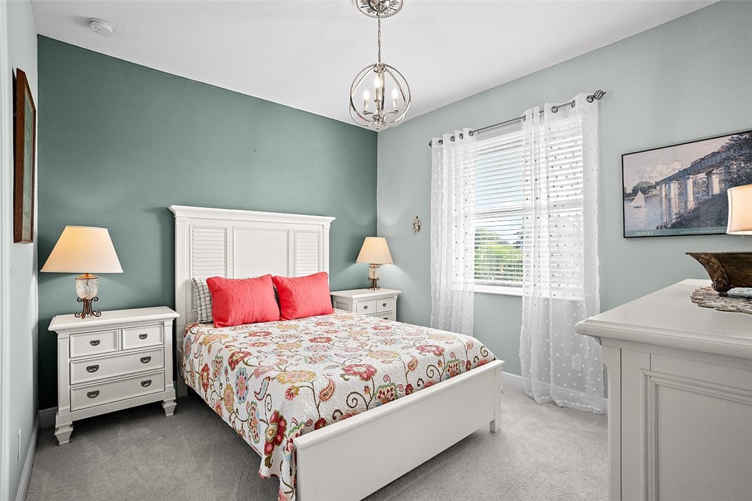 8280 Halbert Lane Vero Beach, FL 32968 - Photo 16 of 36