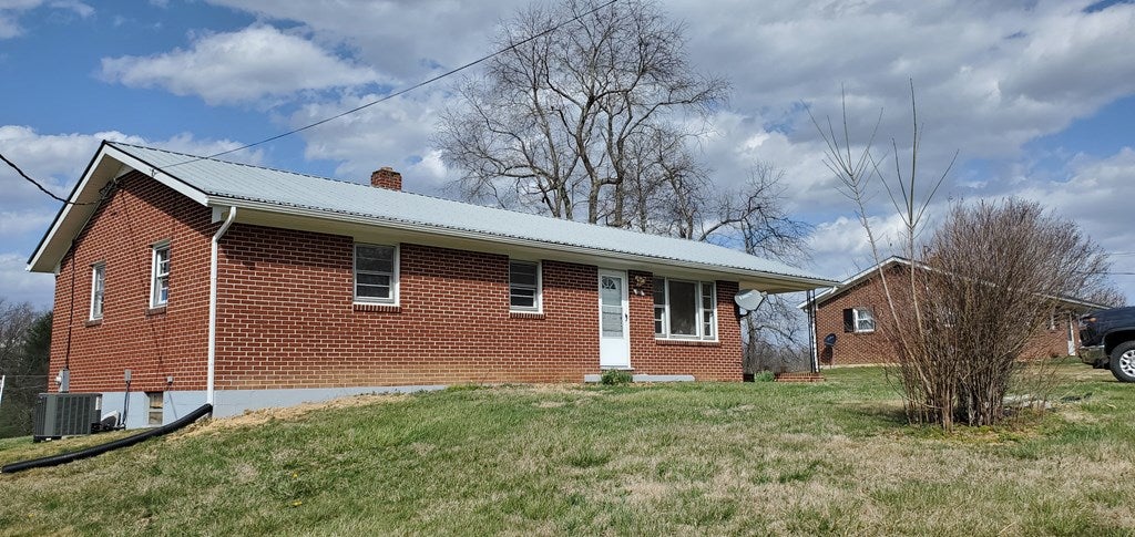 418 Parsonage Avenue Rural Retreat, VA 24368 - Photo 12 of 15 Gallery Image 12
