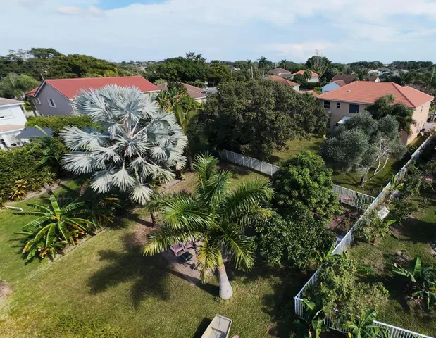 $799,000 | 7065 Catalina Isle Drive, Lake Worth, FL 33467