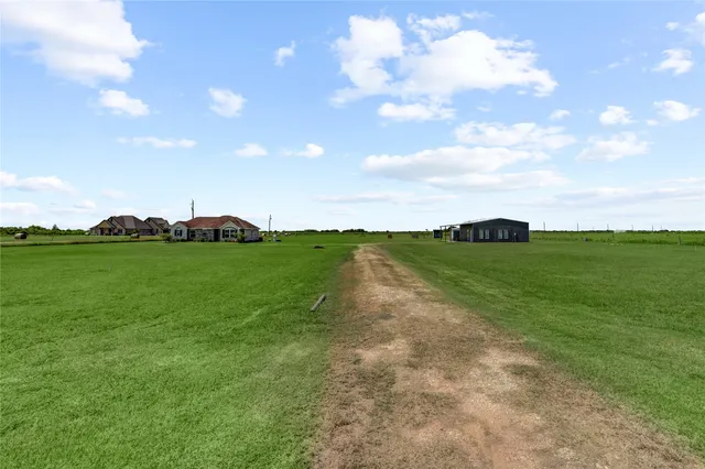 a view of an outdoor space and a yard