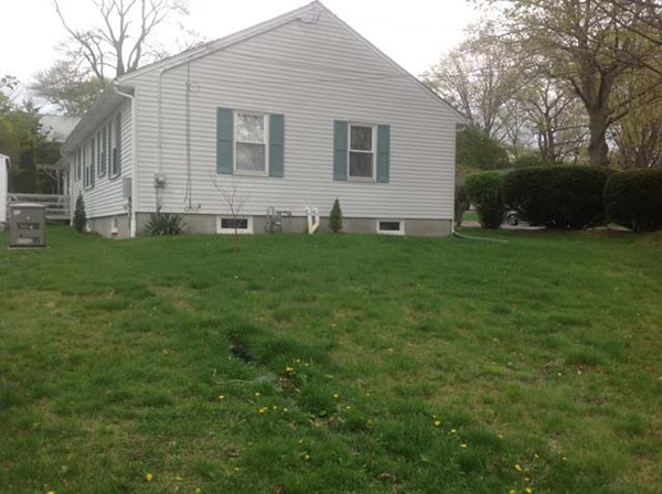 112 Lyman Road North Andover, MA 01845 - Photo 8 of 8 Gallery Image 8