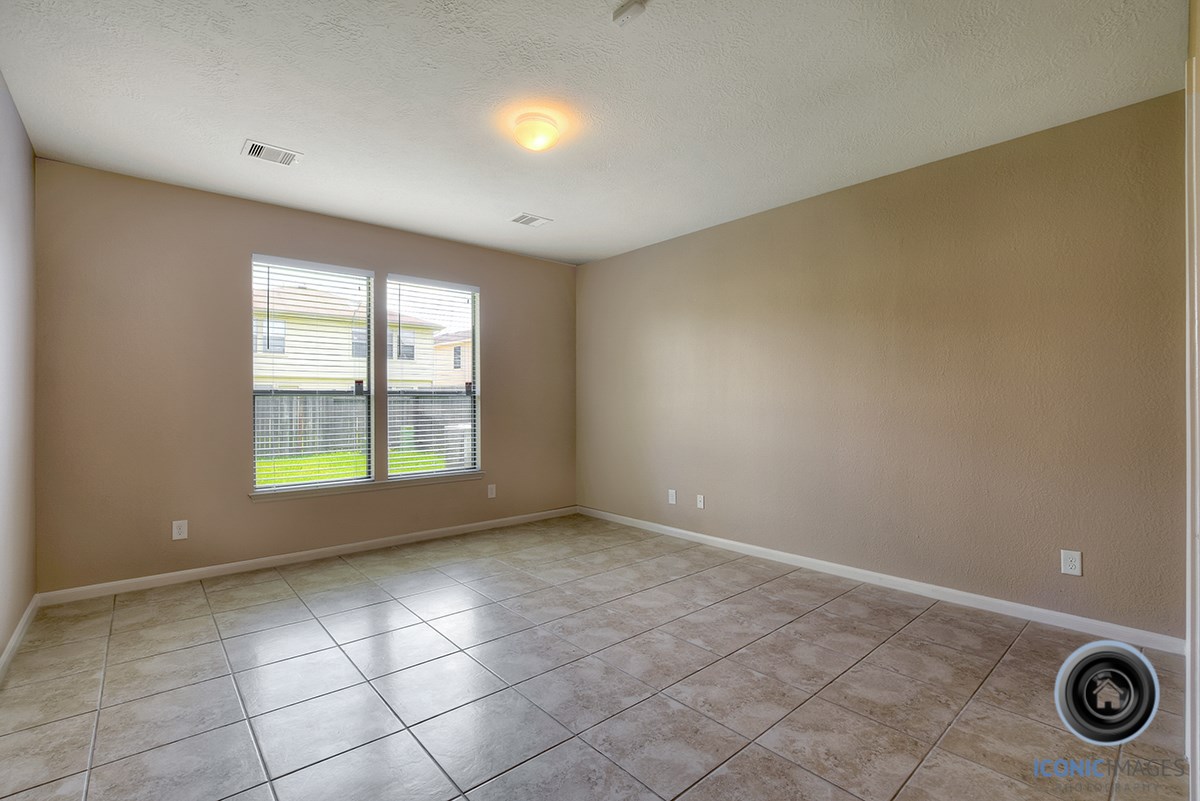 29434 Legends Bluff Drive Spring, TX 77386 - Photo 16 of 33
