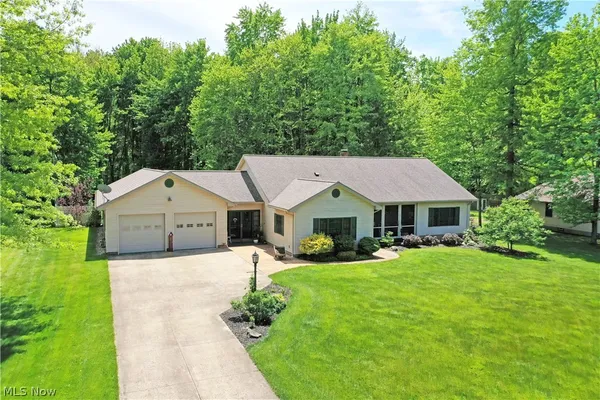 $429,900 | 4955 Turkey Run, Vienna, OH 44473