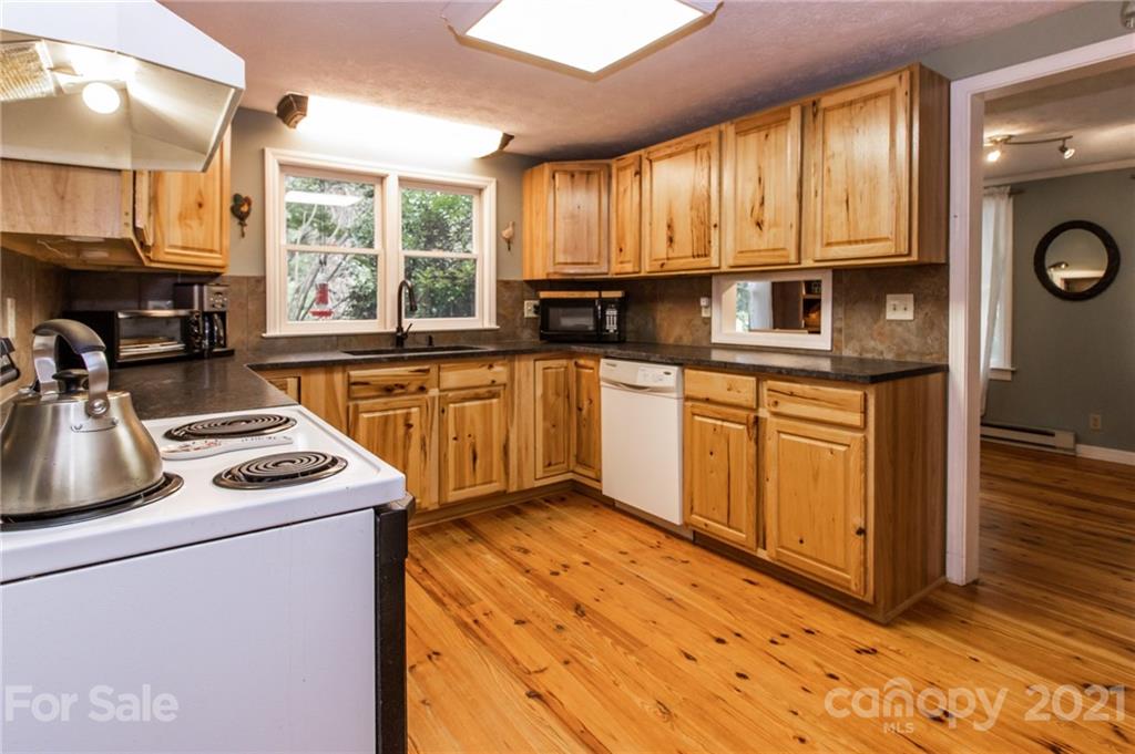 1287 Brookside Camp Road Hendersonville, NC 28792 - Photo 20 of 42 Gallery Image 20
