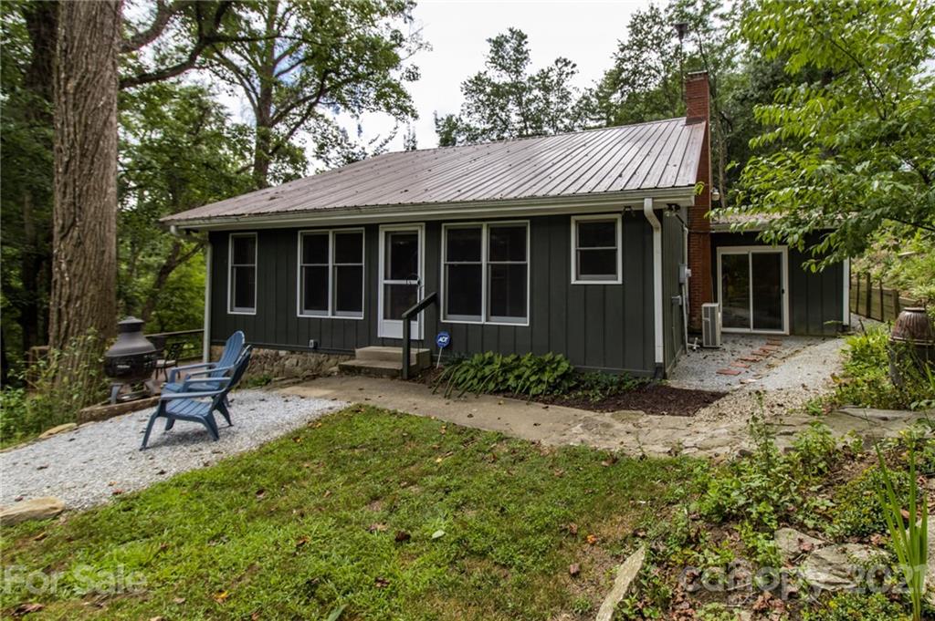 1287 Brookside Camp Road Hendersonville, NC 28792 - Photo 3 of 42 Gallery Image 3