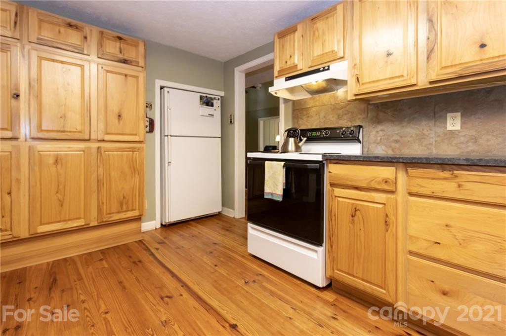 1287 Brookside Camp Road Hendersonville, NC 28792 - Photo 21 of 42 Gallery Image 21
