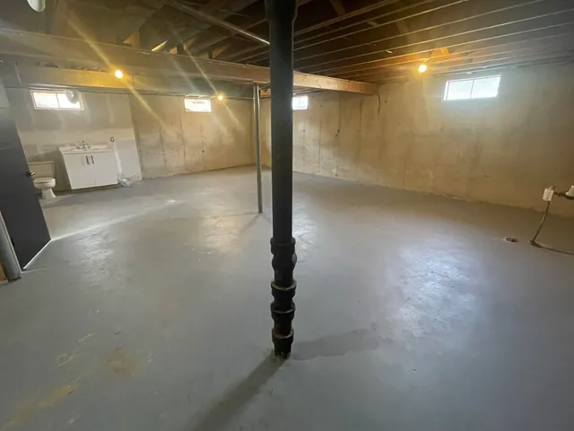 $2,750 | 2727 Florann Drive, Fitchburg, WI 53711