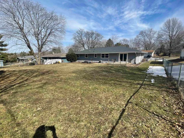 $2,750 | 2727 Florann Drive, Fitchburg, WI 53711