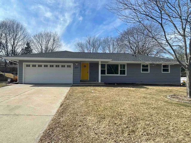 $2,750 | 2727 Florann Drive, Fitchburg, WI 53711