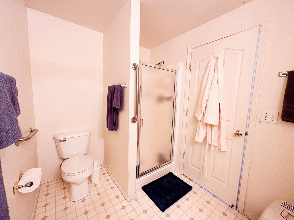1932 Southwest 35th Place Redmond, OR 97756 - Photo 8 of 19 Primary Bathroom