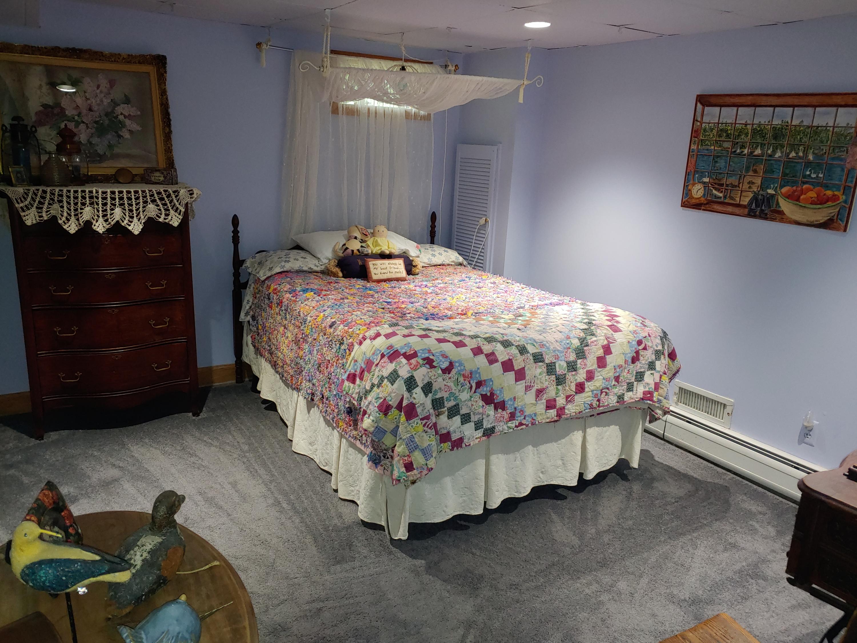 194 Shore Road Cape Neddick, ME 03902 - Photo 51 of 59 Guest Room