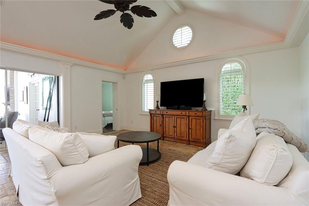 2201 Beacon Lane Naples, FL 34103 - Photo 5 of 41