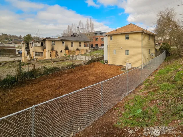 $800,000 | 2435 South Walker Street, Seattle, WA 98144