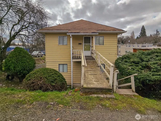 $800,000 | 2435 South Walker Street, Seattle, WA 98144