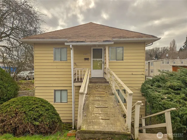 $800,000 | 2435 South Walker Street, Seattle, WA 98144