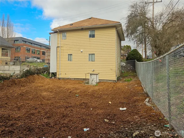 $800,000 | 2435 South Walker Street, Seattle, WA 98144