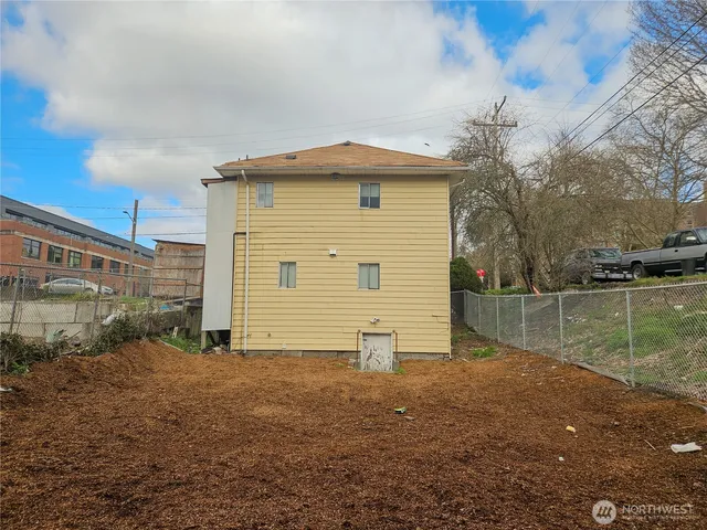 $800,000 | 2435 South Walker Street, Seattle, WA 98144