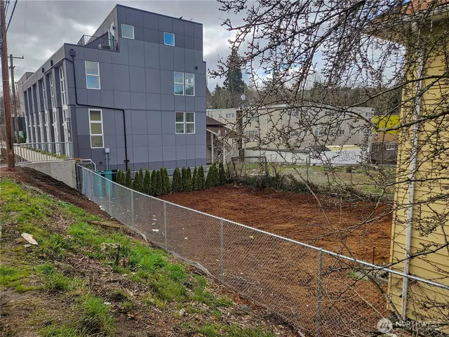 $800,000 | 2435 South Walker Street, Seattle, WA 98144