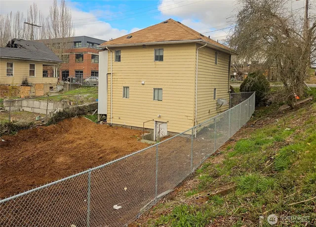 $800,000 | 2435 South Walker Street, Seattle, WA 98144