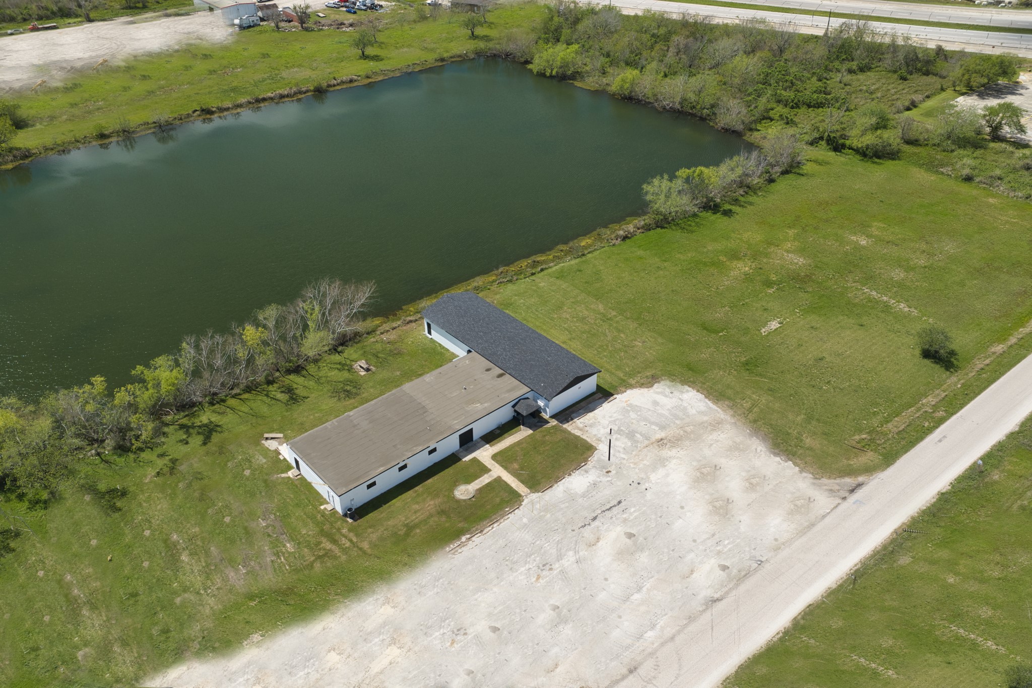 238 Johnson Cook Road Clute, TX 77531 - Photo 19 of 38