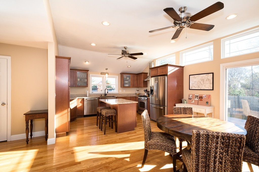 12 Seamore Road Scituate, MA 02066 - Photo 3 of 29