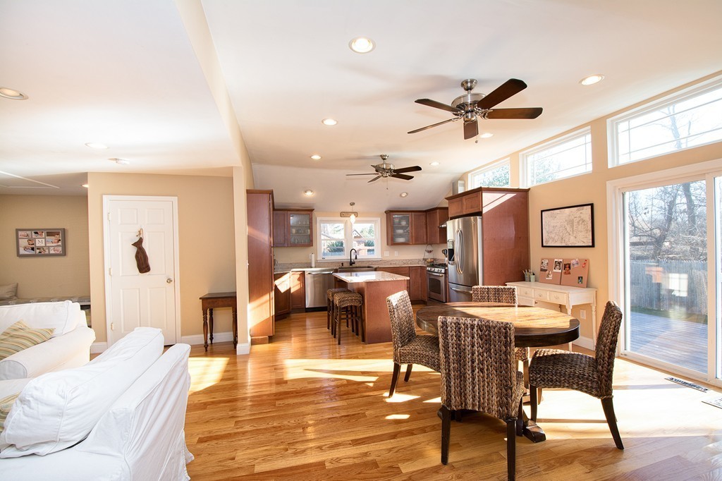 12 Seamore Road Scituate, MA 02066 - Photo 4 of 29