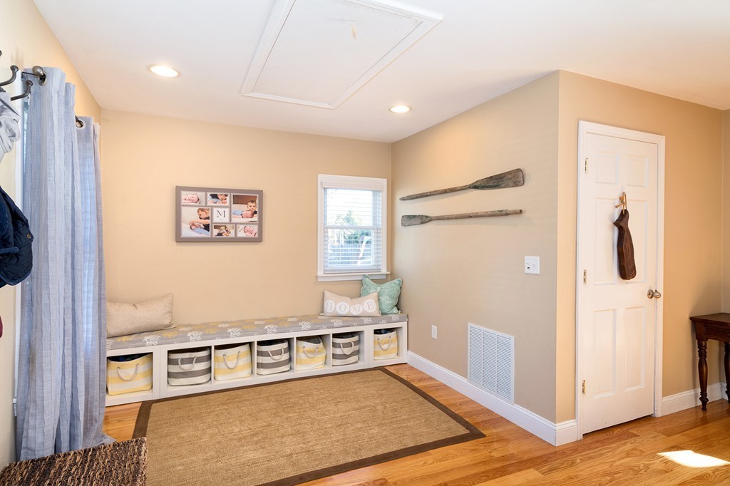 12 Seamore Road Scituate, MA 02066 - Photo 9 of 29