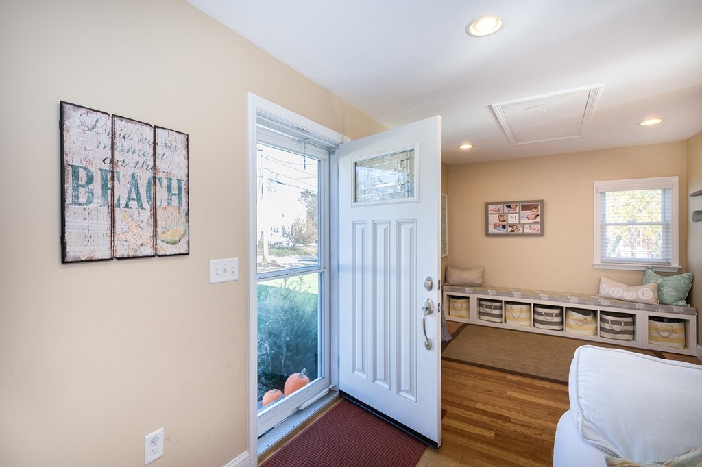 12 Seamore Road Scituate, MA 02066 - Photo 10 of 29
