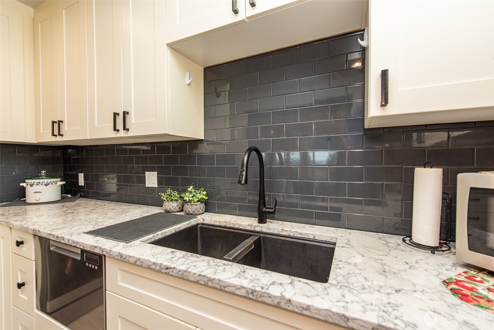 1301 South 3rd Avenue, Unit 1AL Sequim, WA 98382 - Photo 14 of 35