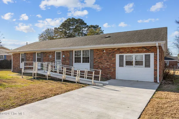 $189,900 | 3992 Sunny Lane, Ayden, NC 28513