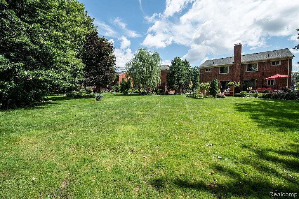 2505 Oliver Road Royal Oak, MI 48073 - Photo 16 of 23
