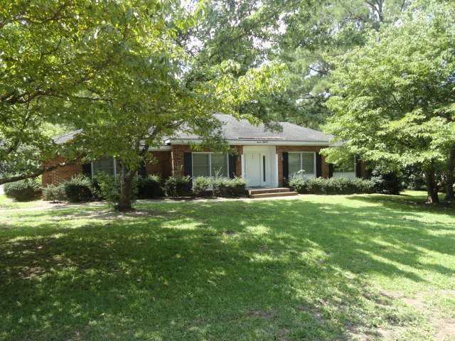 1800 Sandcrest Drive Rockingham, NC 28379 - Photo 1 of 1 Primary Photo