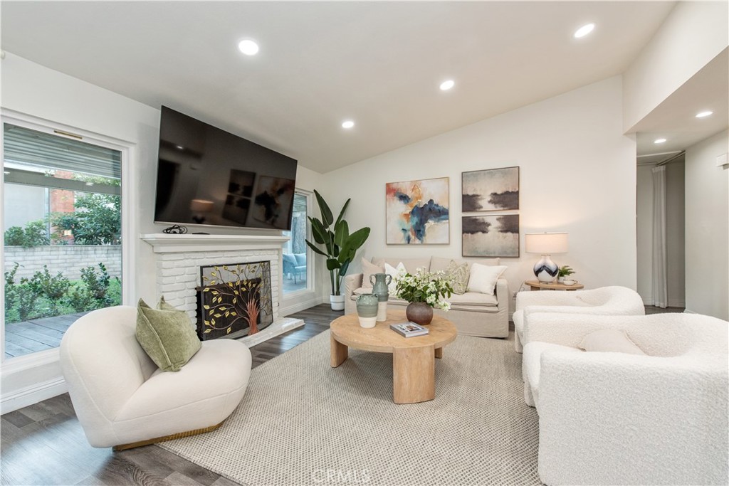 1 Emperor Irvine, CA 92604 - Photo 8 of 31