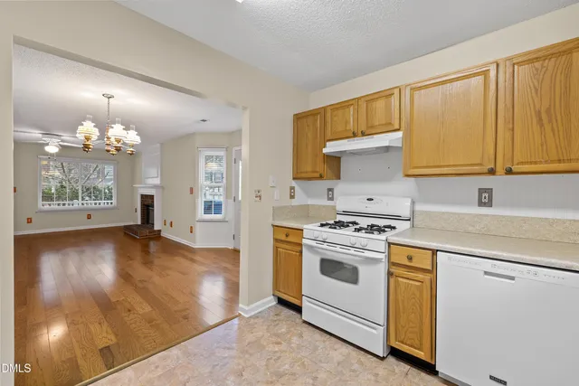 $2,100 | 6 Tinsbury Place, Durham, NC 27713