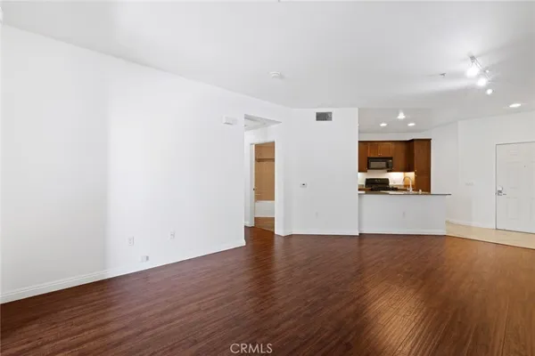 $2,650 | 1158 Scholarship, Irvine, CA 92612