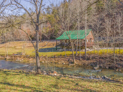 4361 Chestnut Ridge Road Eidson, TN 37731 - Photo 3 of 42 C8A5EB11-E607-4735-B616-6B59A0B31911