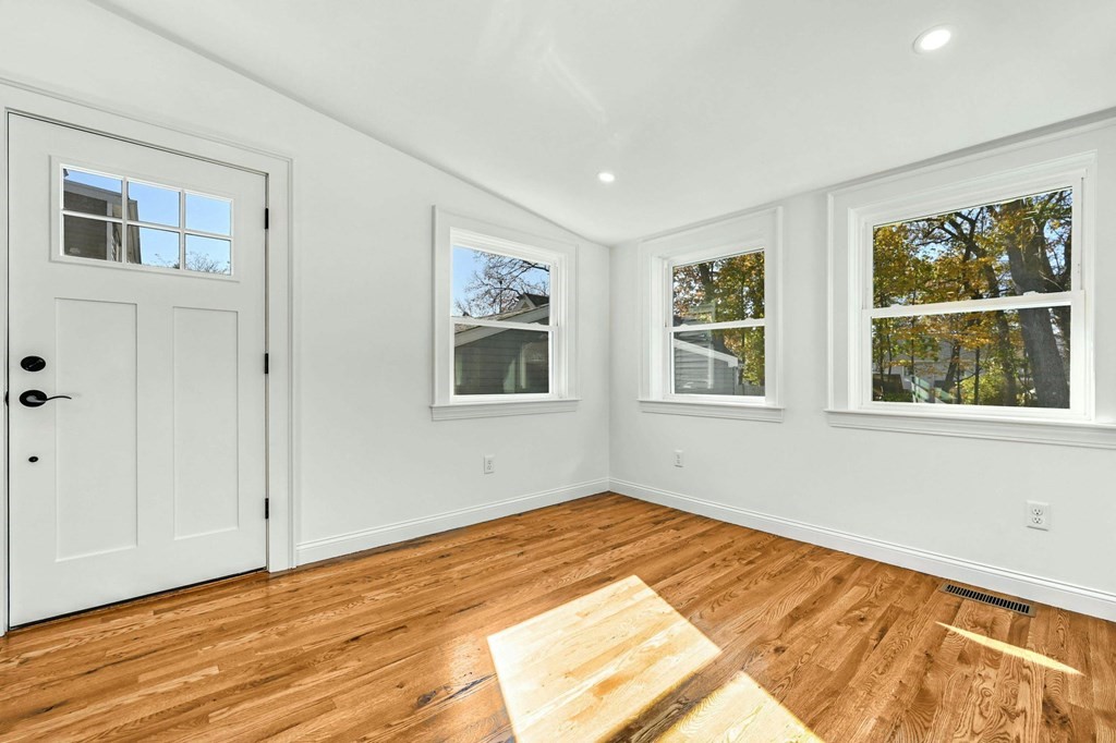 16 Alward Road Boston, MA 02132 - Photo 11 of 41 Gallery Image 11