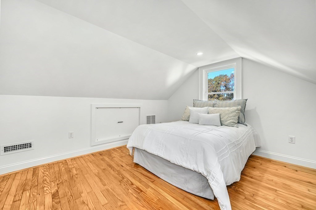 16 Alward Road Boston, MA 02132 - Photo 17 of 41 Gallery Image 17